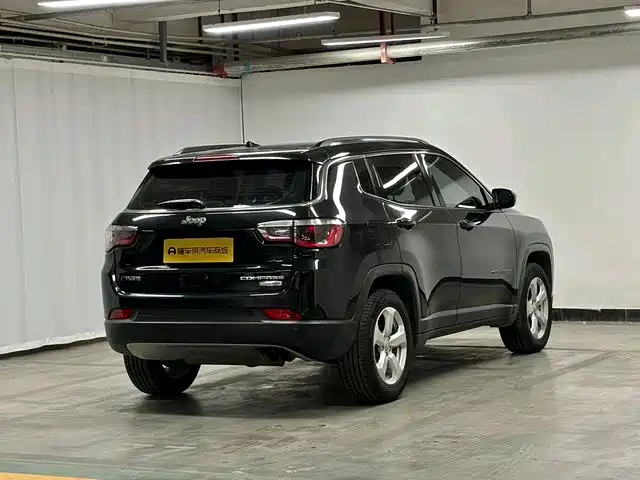 Jeep Compass 2017 — фото 7