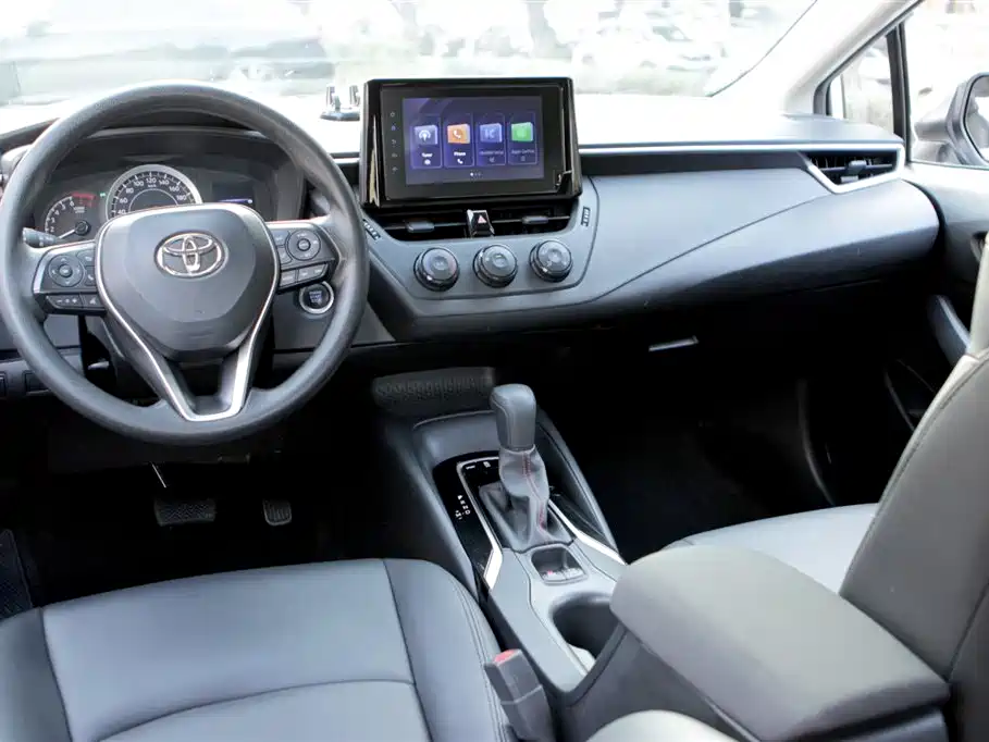 Toyota Corolla 2023 — фото 10