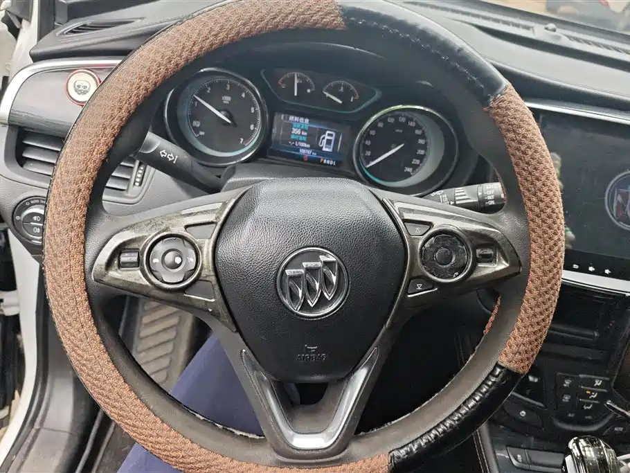 Buick Envision Plus 2016 — фото 15