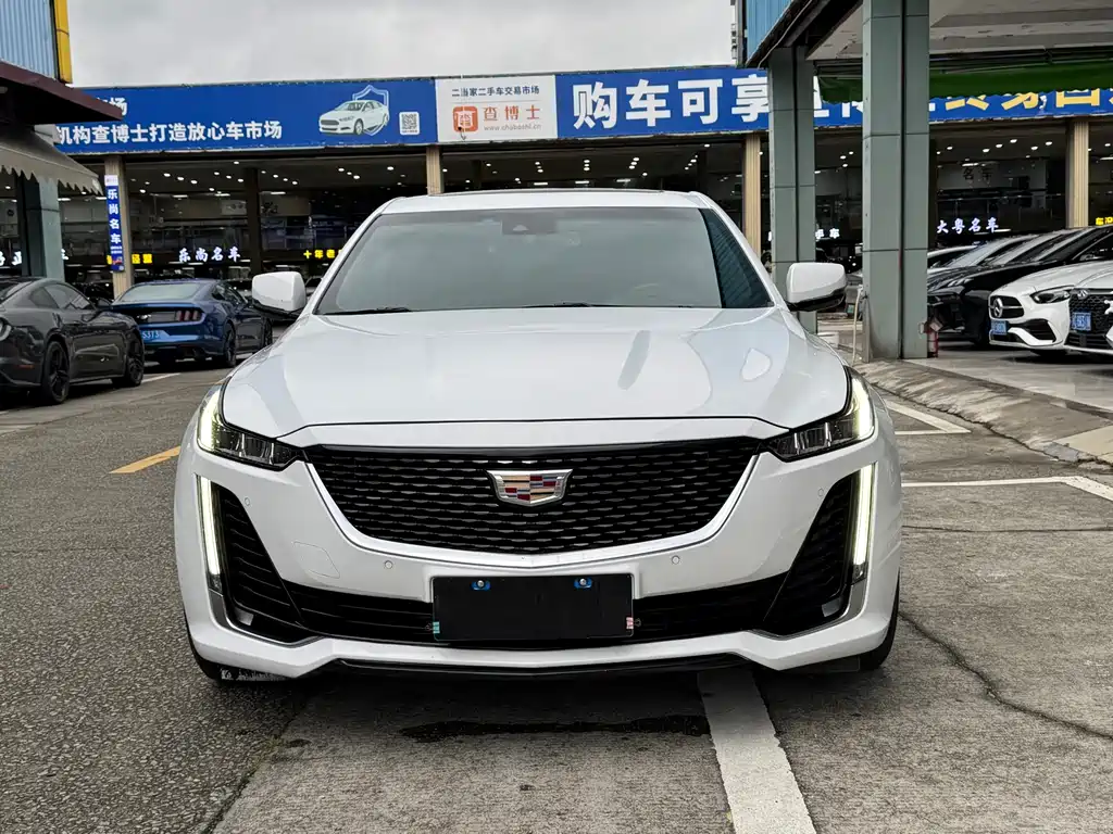 Cadillac CT5 2022 — фото 2