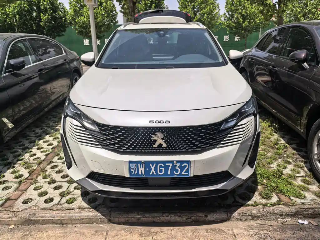 Peugeot 5008 2022 — фото 2