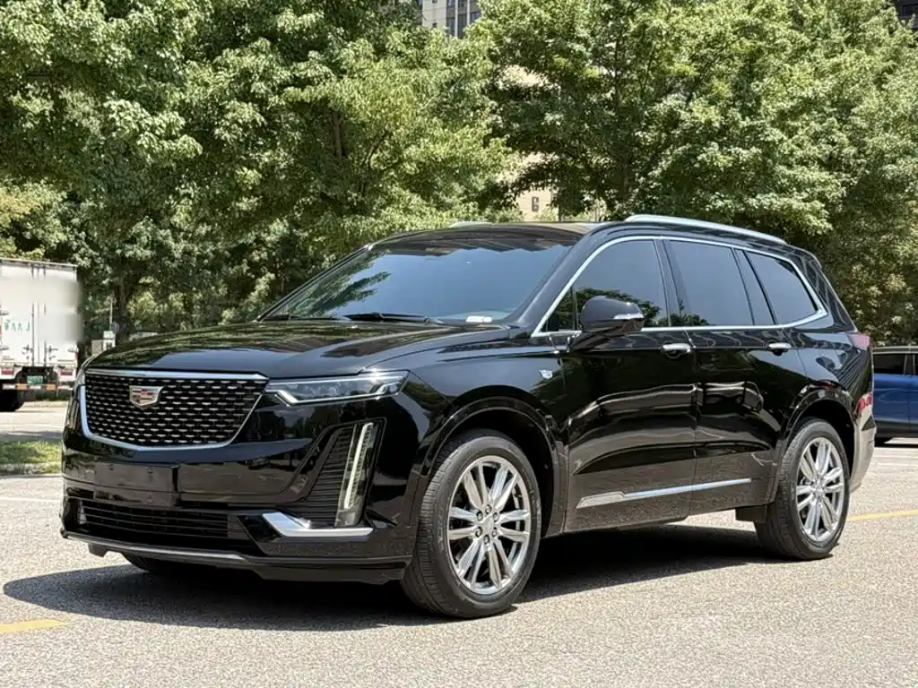 Cadillac XT6 2022 — фото 1