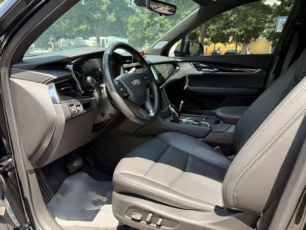 Cadillac XT6 2022 — фото 17