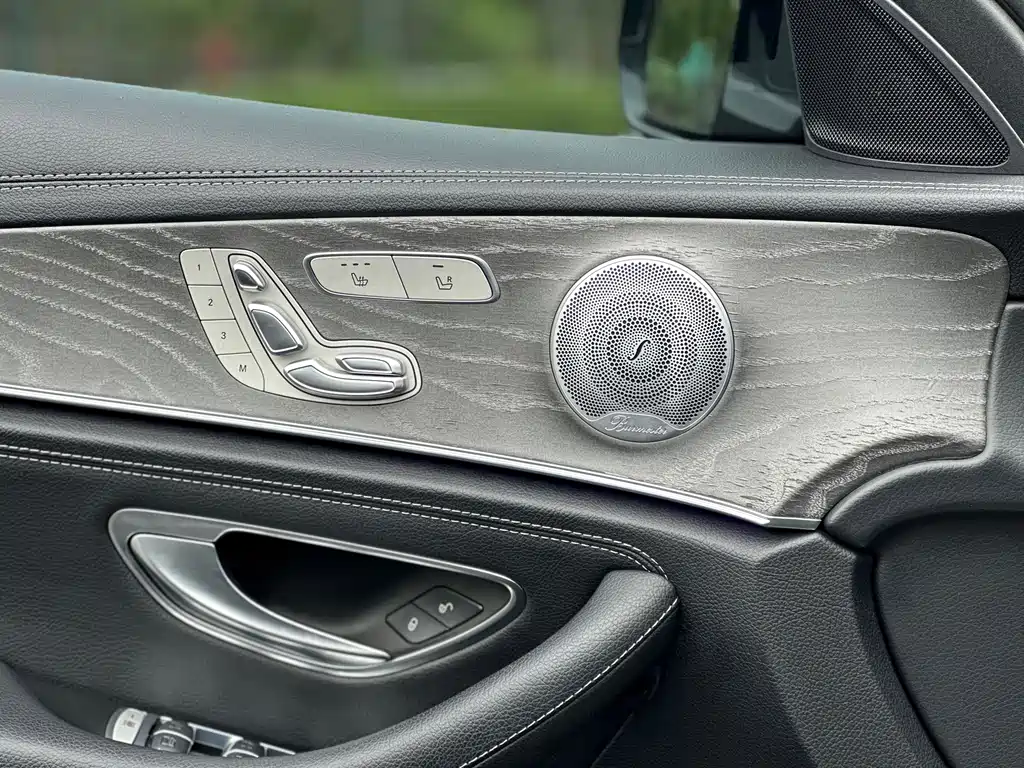 Mercedes-Benz E-Class 2020 — фото 11