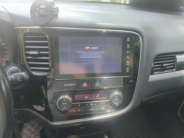Mitsubishi Outlander 2018