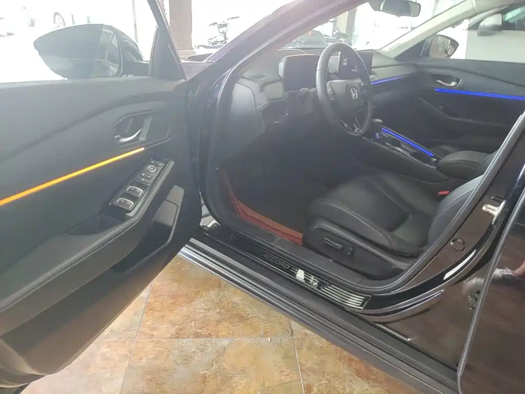 Honda Accord 2023 — фото 16