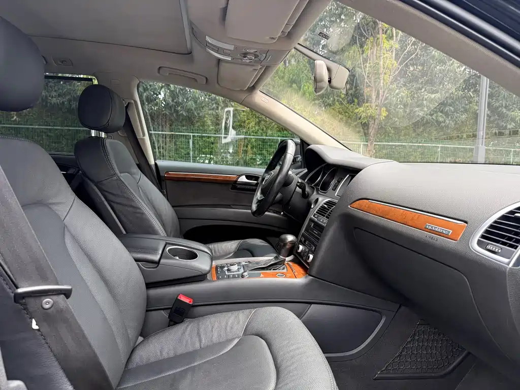 Audi Q7 2015 — фото 21