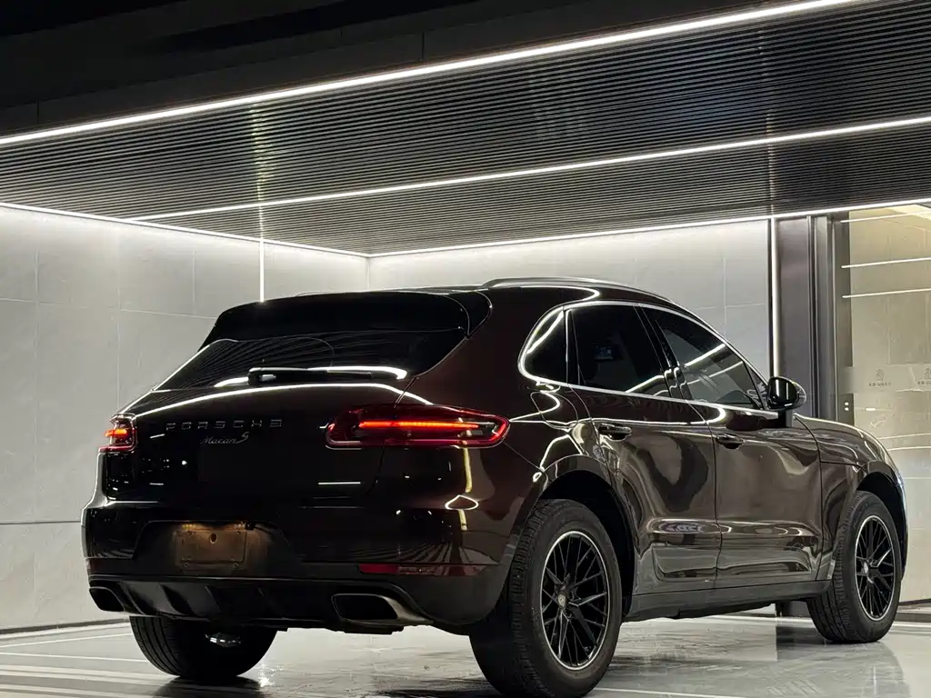Porsche Macan 2016 — фото 17