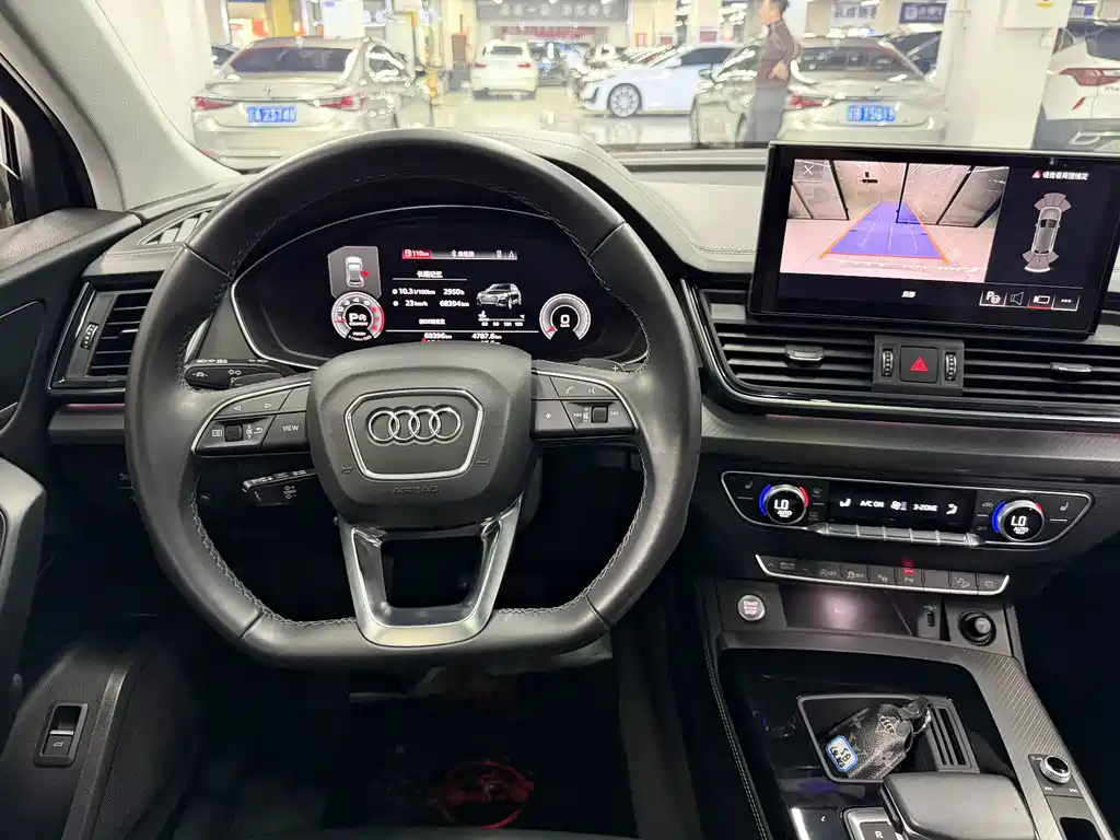 Audi Q5L 2022 — фото 11