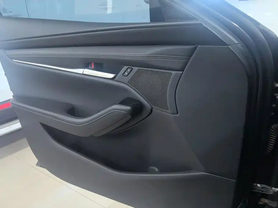 Mazda 3 Angkesela 2020