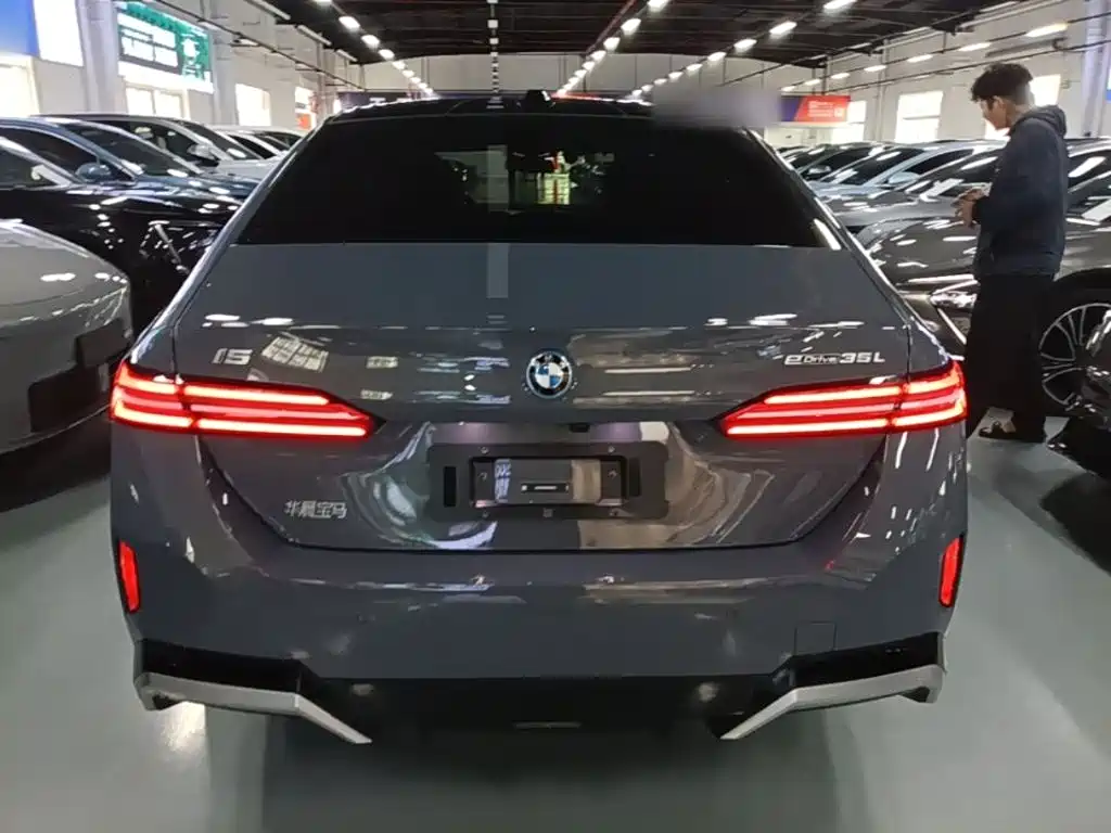 BMW i5 2024 — фото 6