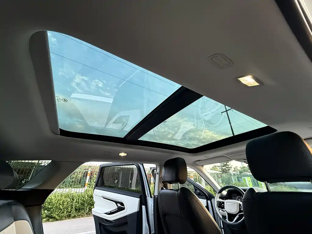 Land Rover Evoque 2022 — фото 15