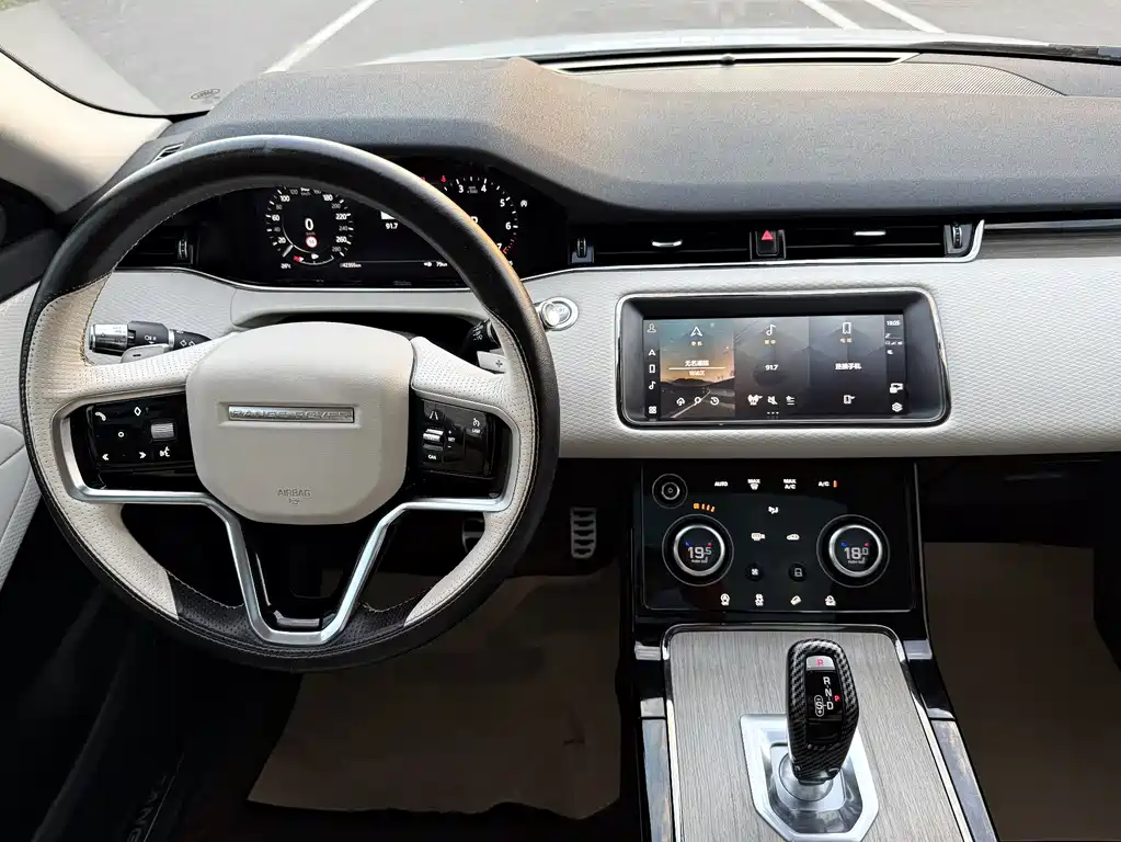 Land Rover Evoque 2022 — фото 16