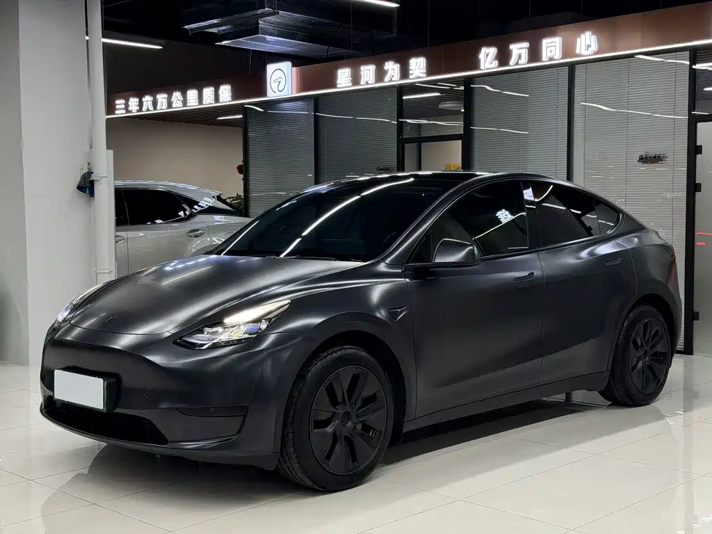 Tesla Model Y 2024 — фото 1