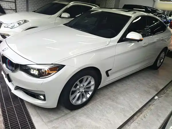 BMW 3 Series GT 2017