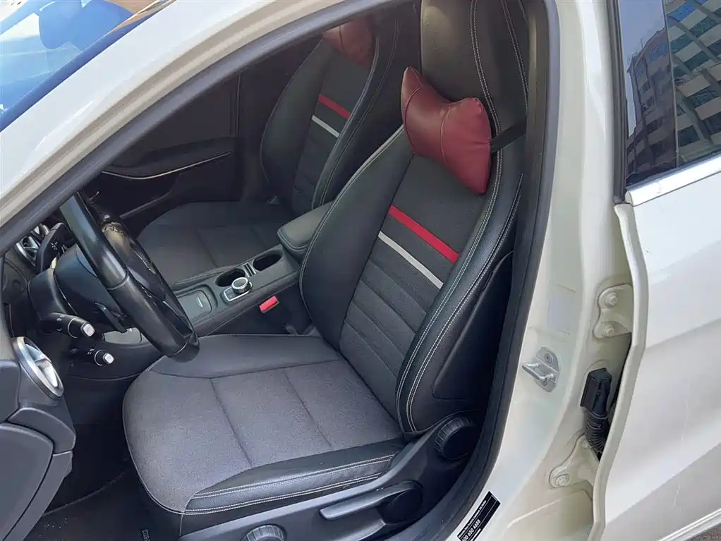 Mercedes-Benz A-Class 2015 — фото 19