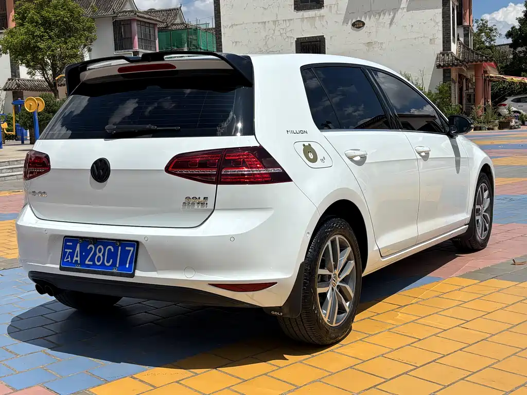 Volkswagen Golf 2017 — фото 11