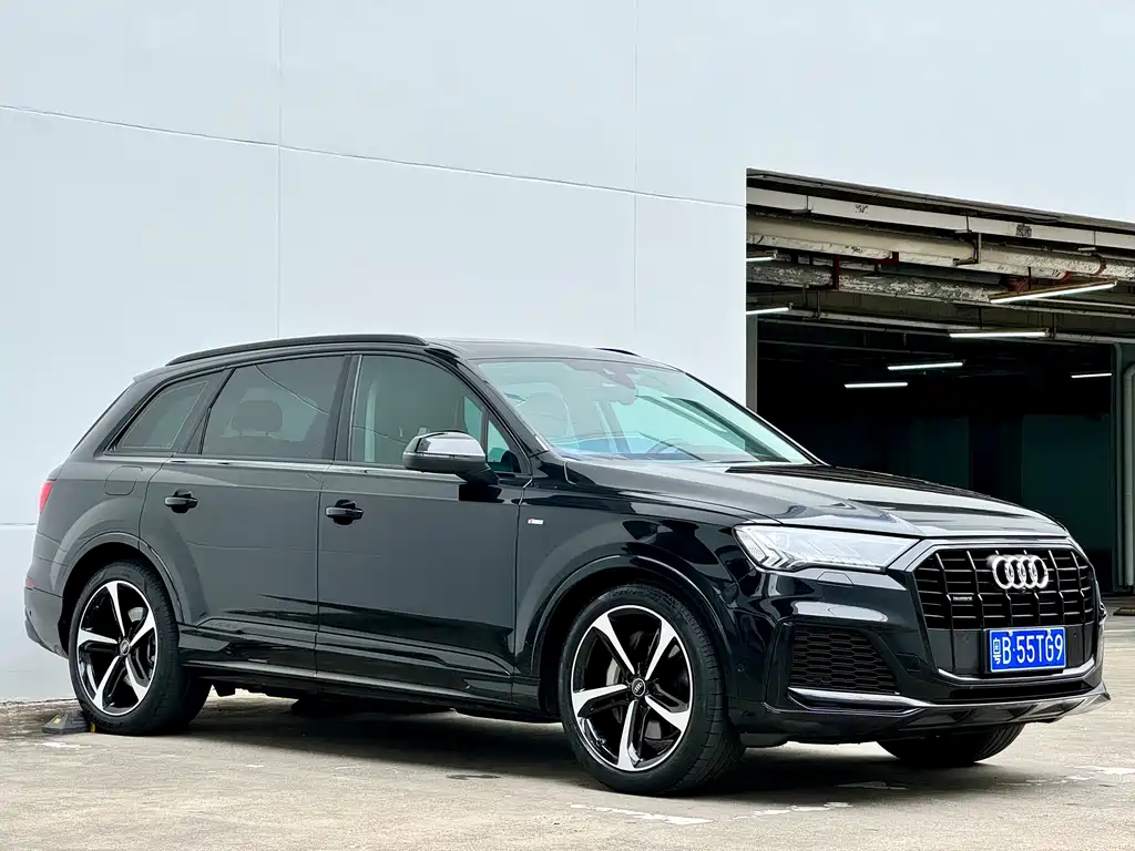 Audi Q7 2023 — фото 3