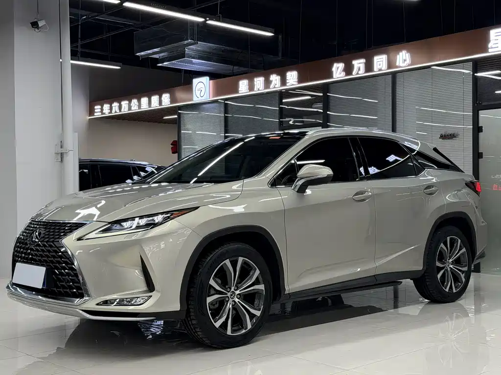 Lexus RX 2019 — фото 1