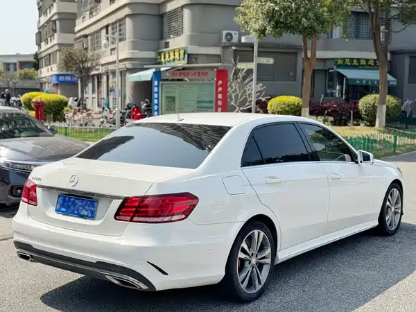 Mercedes-Benz E-Class 2015