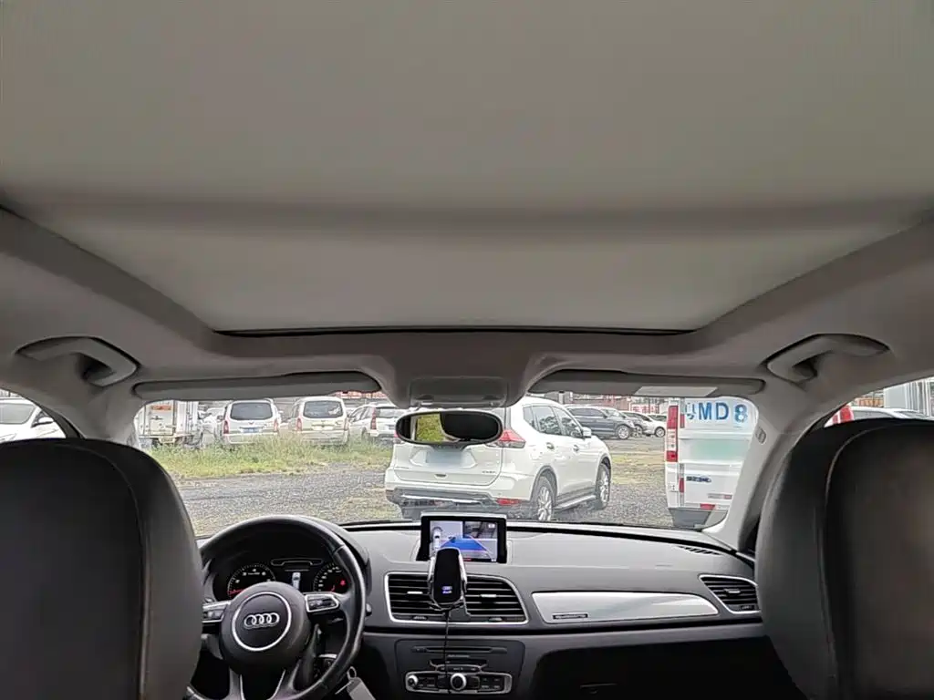 Audi Q3 2014 — фото 18