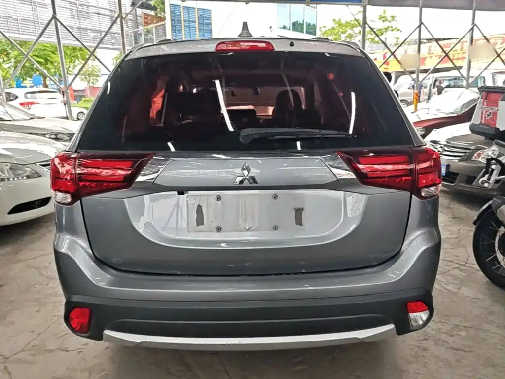 Mitsubishi Outlander 2018