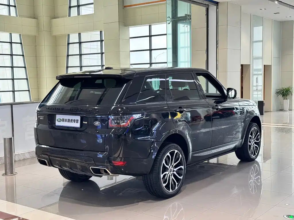 Land Rover Range Rover Sport 2017 — фото 15