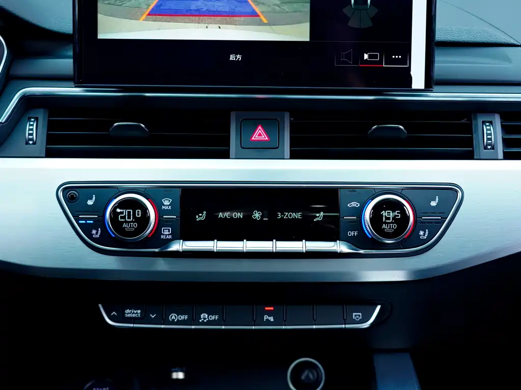 Audi A4L 2022 — фото 11