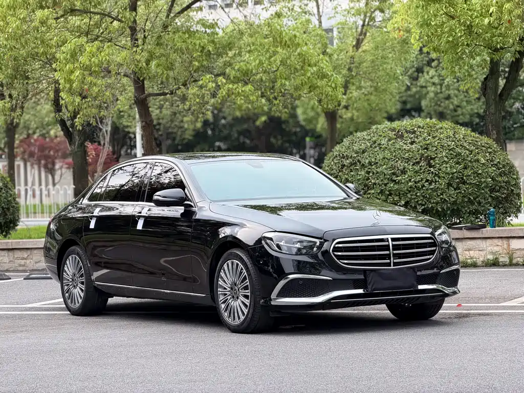 Mercedes-Benz E-Class 2022 — фото 7