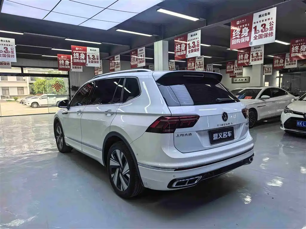 Volkswagen Tiguan L 2023 — фото 9