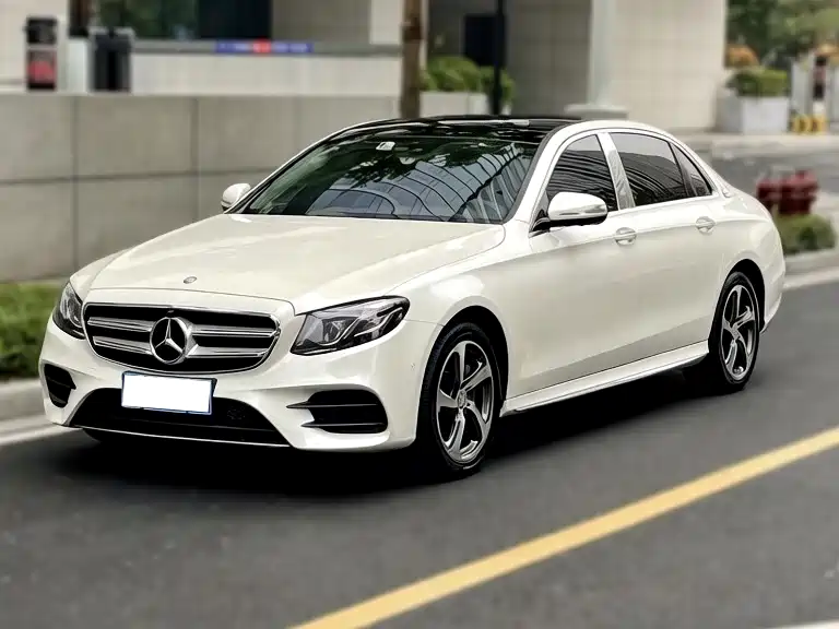 Mercedes-Benz E-Class 2017 — фото 1