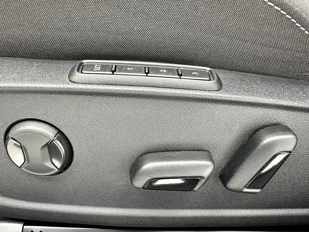 Volkswagen Golf 2022 — фото 12