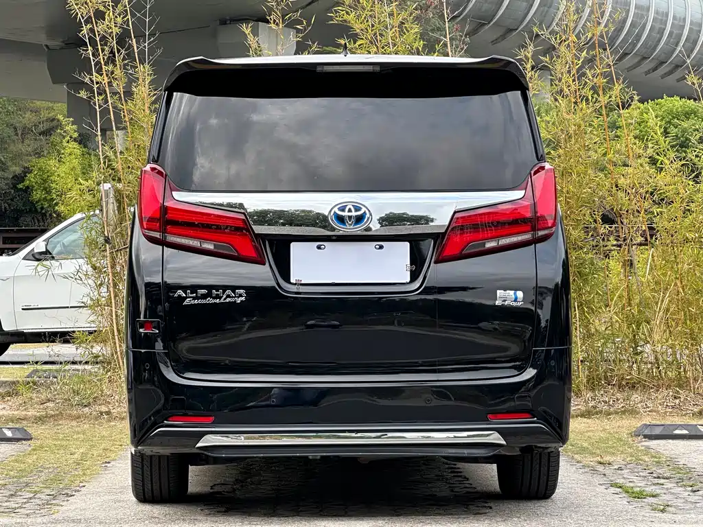 Toyota Alphard 2021 — фото 7