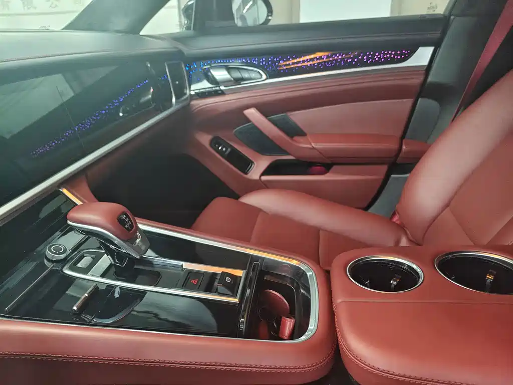 Porsche Panamera 2015 — фото 10