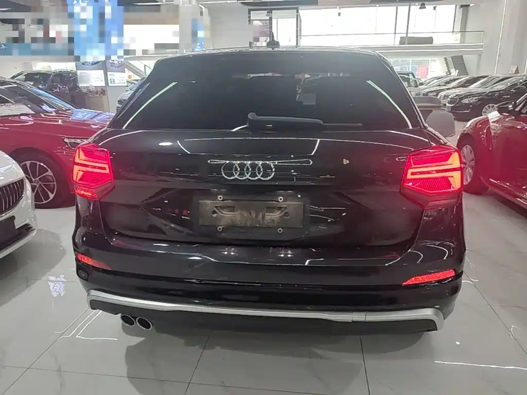 Audi Q2L 2020
