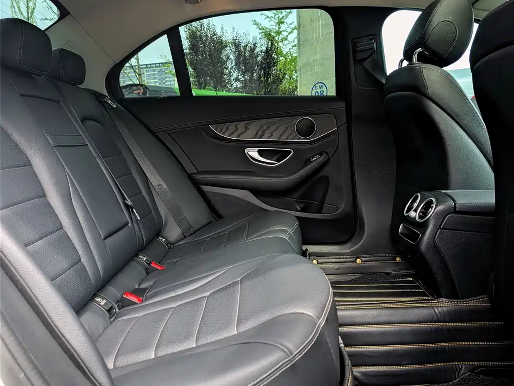 Mercedes-Benz C-Class 2019 — фото 12
