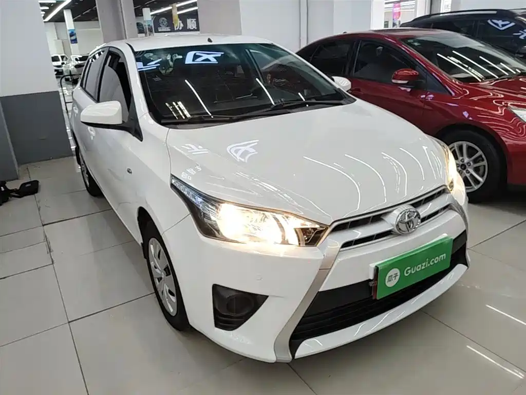 Toyota Yaris L 2016 — фото 4