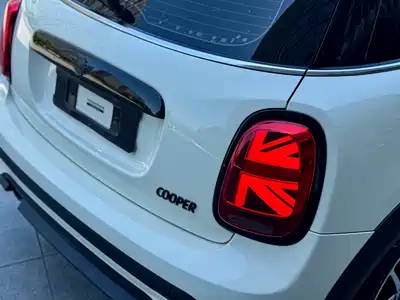 MINI MINI 2023