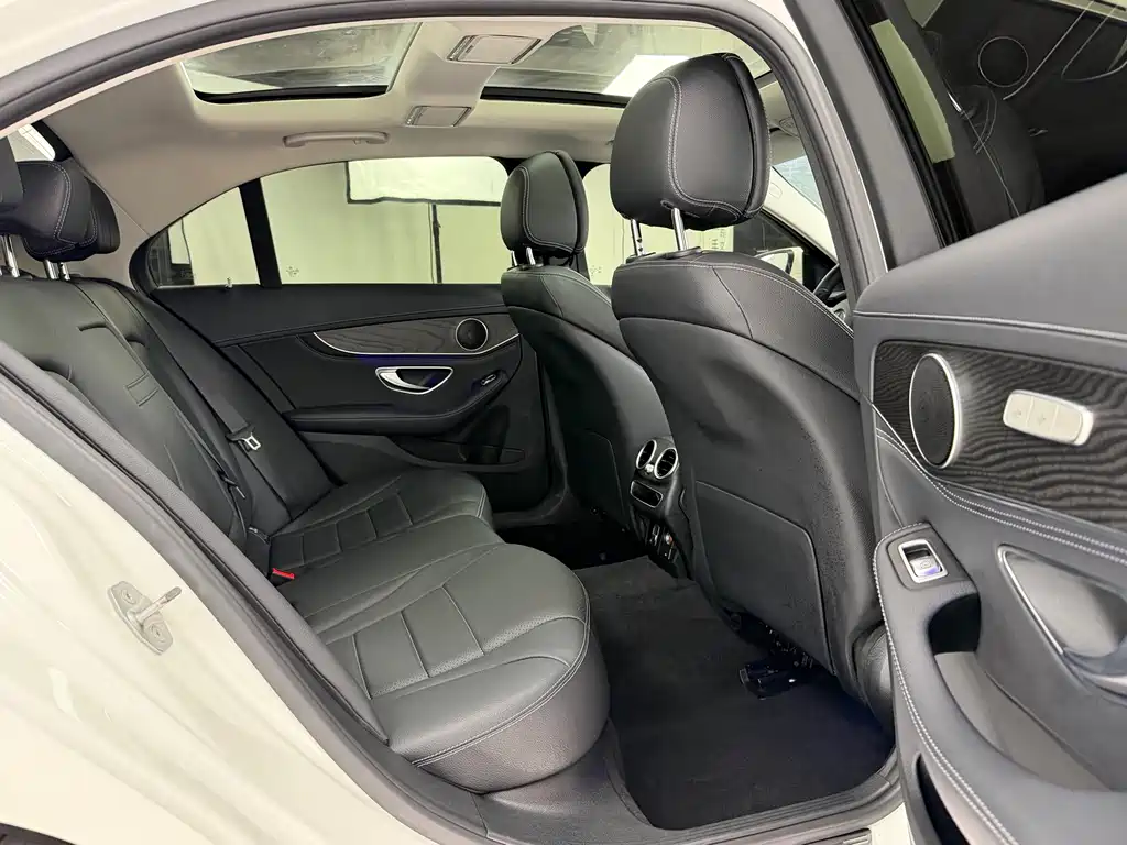 Mercedes-Benz C-Class 2020 — фото 6