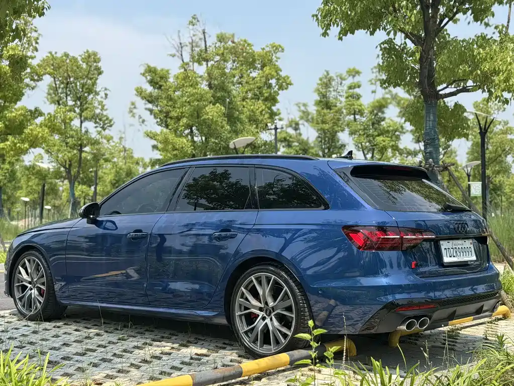 Audi S4 2025