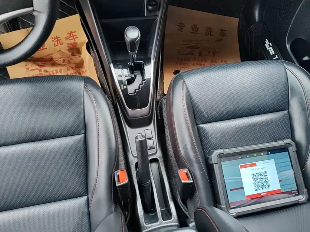Toyota Yaris L 2020 — фото 10