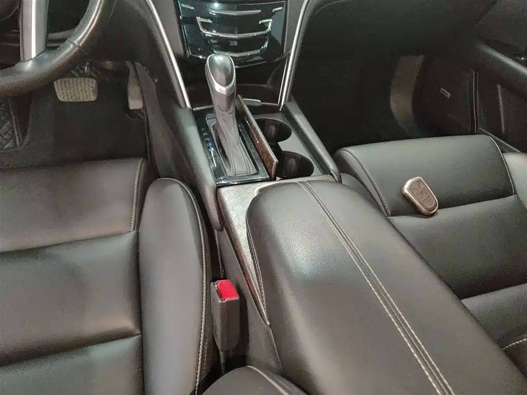 Cadillac XTS 2020 — фото 14