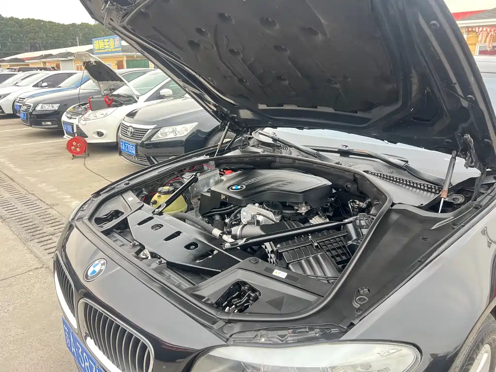BMW 5 Series 2013 — фото 27