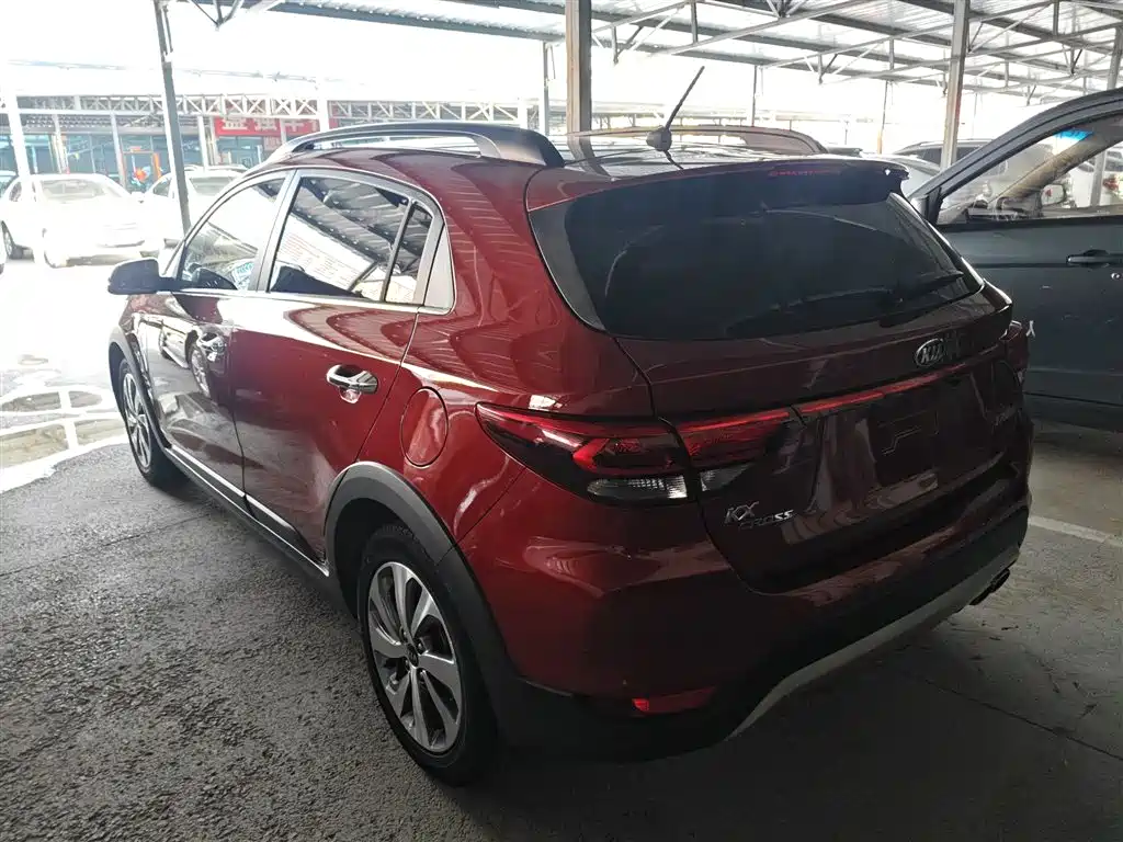 Kia KX Cross 2018 — фото 23