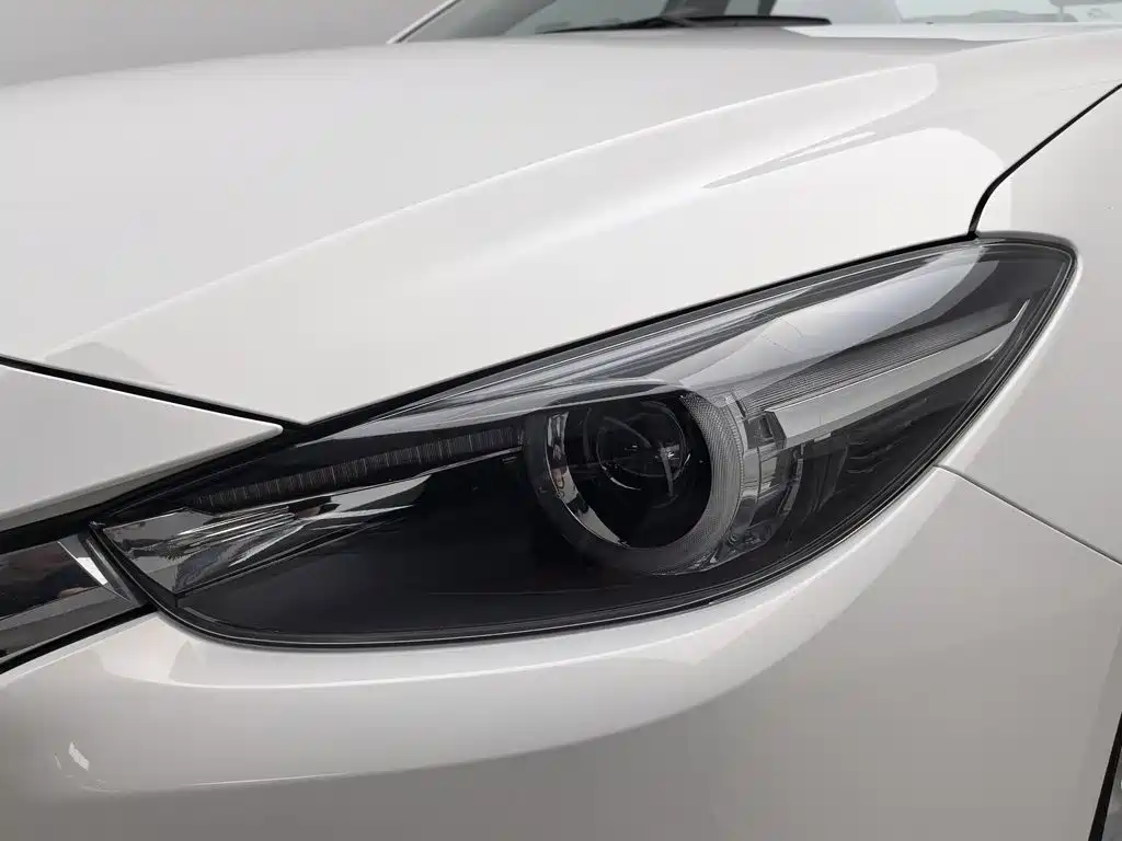 Mazda 3 Axela 2017 — фото 7