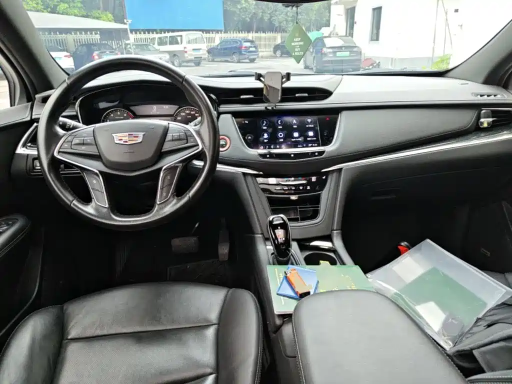 Cadillac XT5 2020 — фото 10