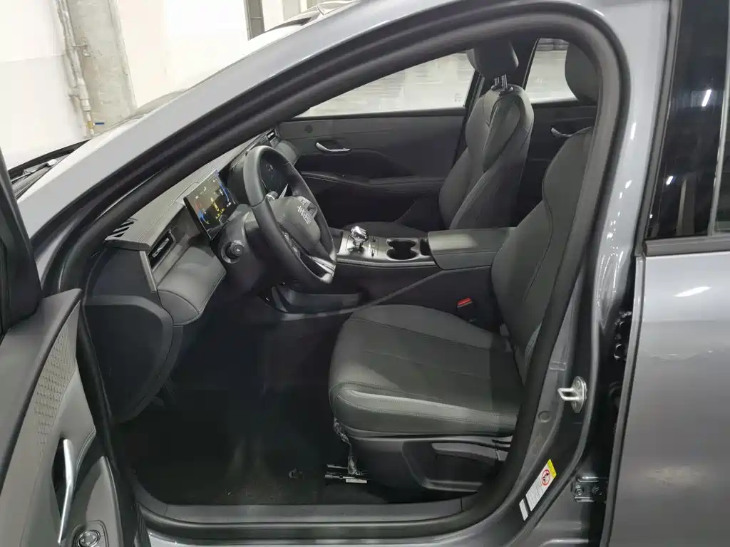 BYD Qin PLUS 2025 — фото 10