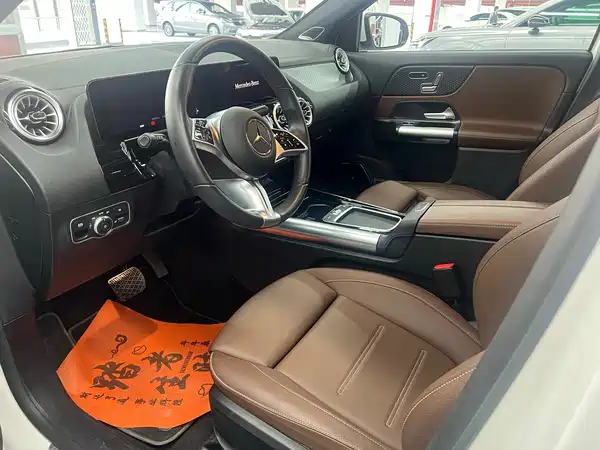 Mercedes-Benz EQA 2024