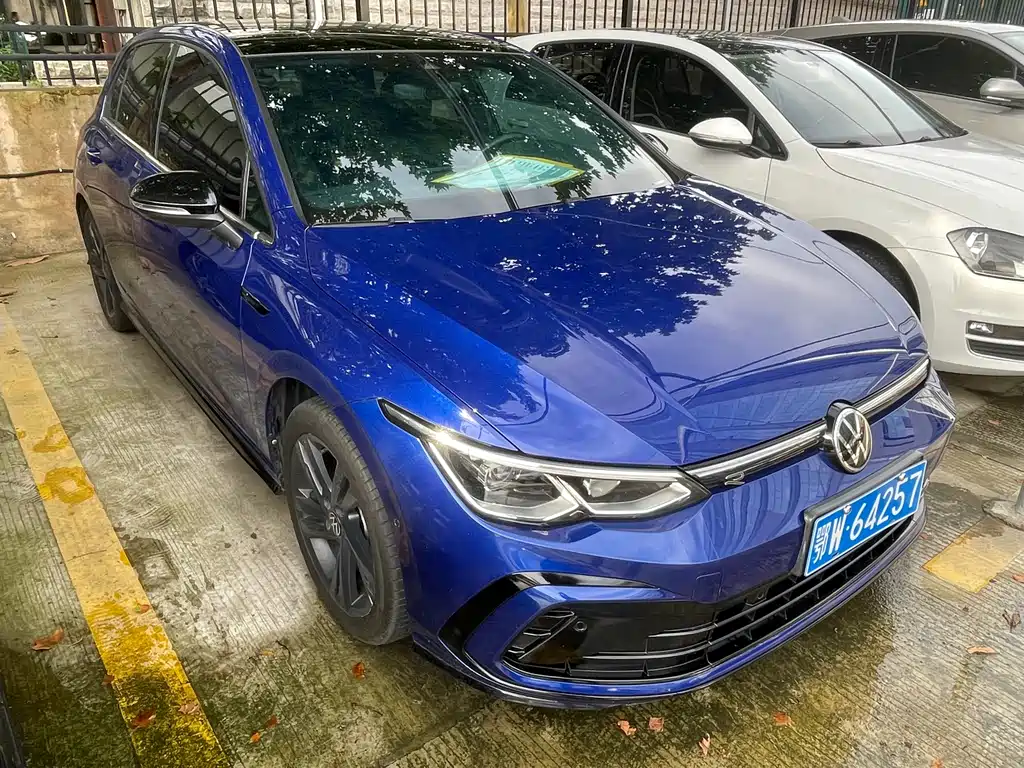 Volkswagen Golf 2021