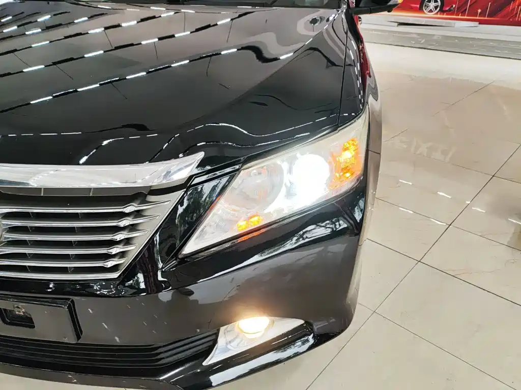 Toyota Camry 2014 — фото 21